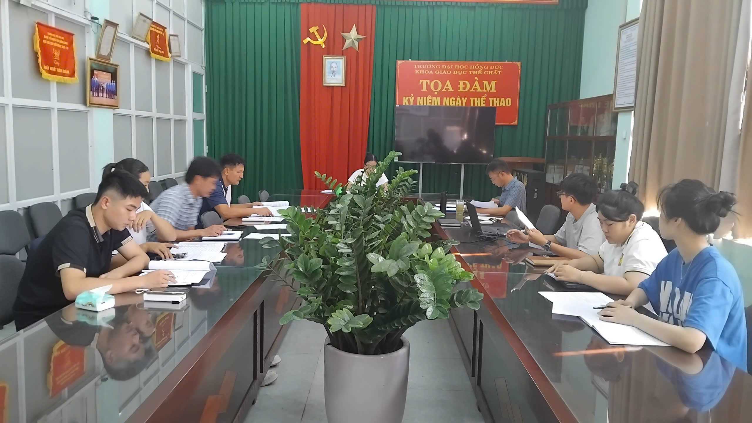 Buổi Nghiệm thu đề tài nghiên cứu khoa học sinh viên của Khoa Giáo dục thể chất năm học 2025 - 2026